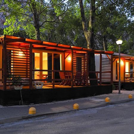 Mediteran Travel Mobile Homes Galeb Omiš Exterior foto